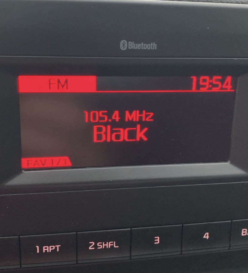FM Empfang Radio Black Mountain 105.4MHz a.d. A3