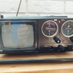 Altes Radio mit UKW und analog TV Empfang in einem